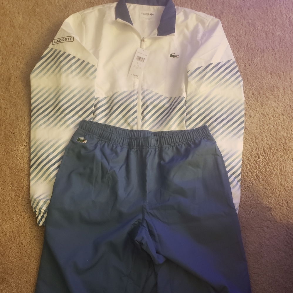 Female small lactose track suit